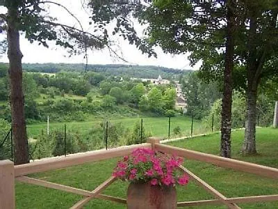 Grande Maison Familiale Confort Au Calme Entouree De Verdure 3 - 2 Salles De Bains 度假居 Montagnac-la-Crempse